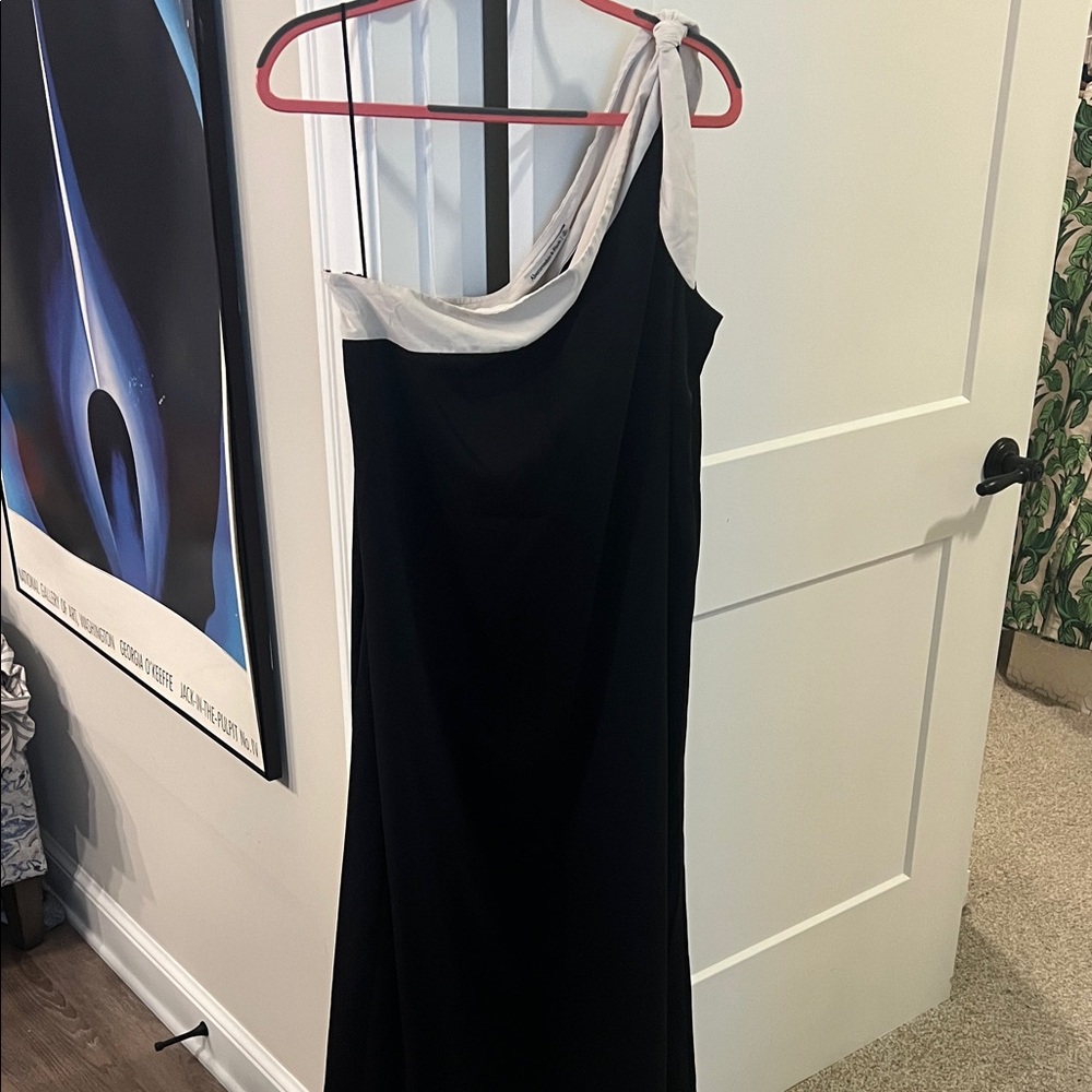 Abercrombie & Fitch Black One-Shoulder Dress with white Trim